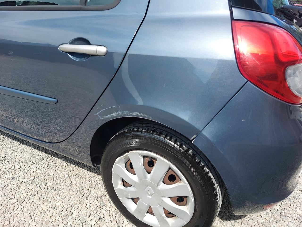Renault Clio 1.2 16V 5 porte TOM TOM UNICO PROP