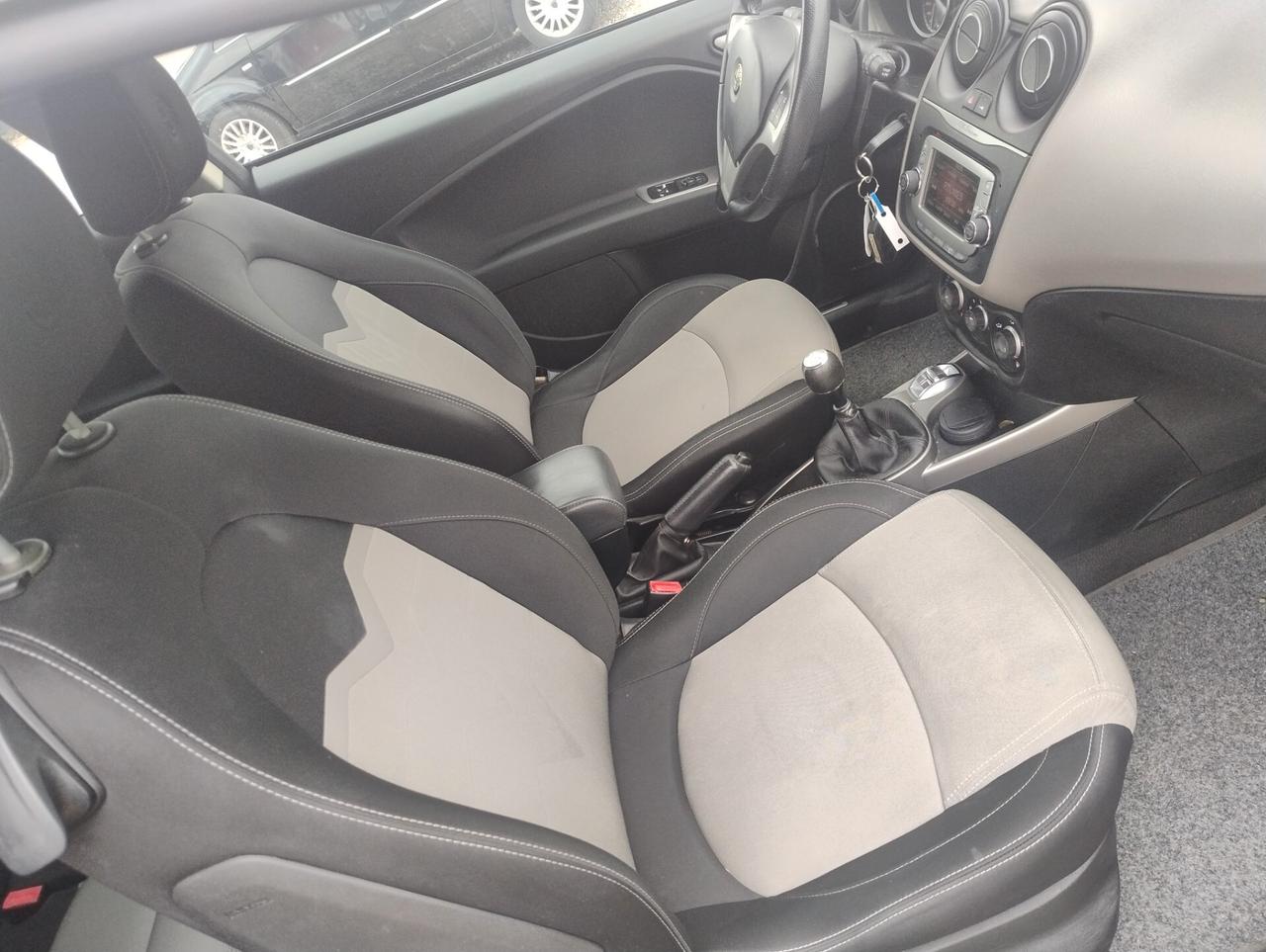 Alfa Romeo MiTo 1.3 JTDm 85 CV S&S Distinctive