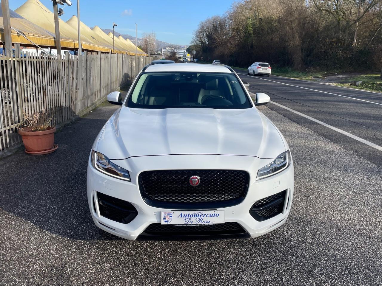 Jaguar F-Pace 2.0 D 240 CV AWD aut. R-Sport