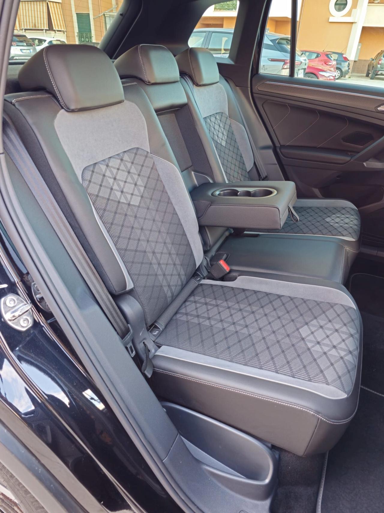 Volkswagen Tiguan 2.0 TDI 150 CV SCR DSG R-Line