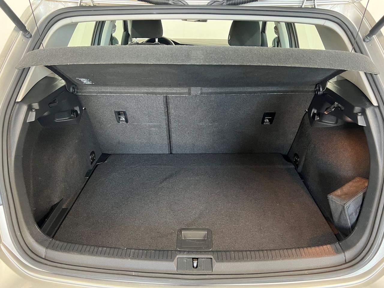 VOLKSWAGEN Golf VII 2013 Golf 5p 1.4 tgi Trendline