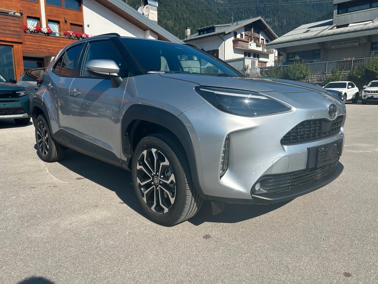 Toyota Yaris Cross 1.5 Hybrid 130 CV 5p.E-CVT AWD-i Trend