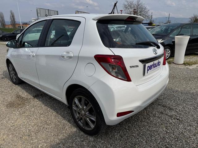 TOYOTA Yaris 1.4 D-4D 5p Active CAMBIO AUTOMATICO