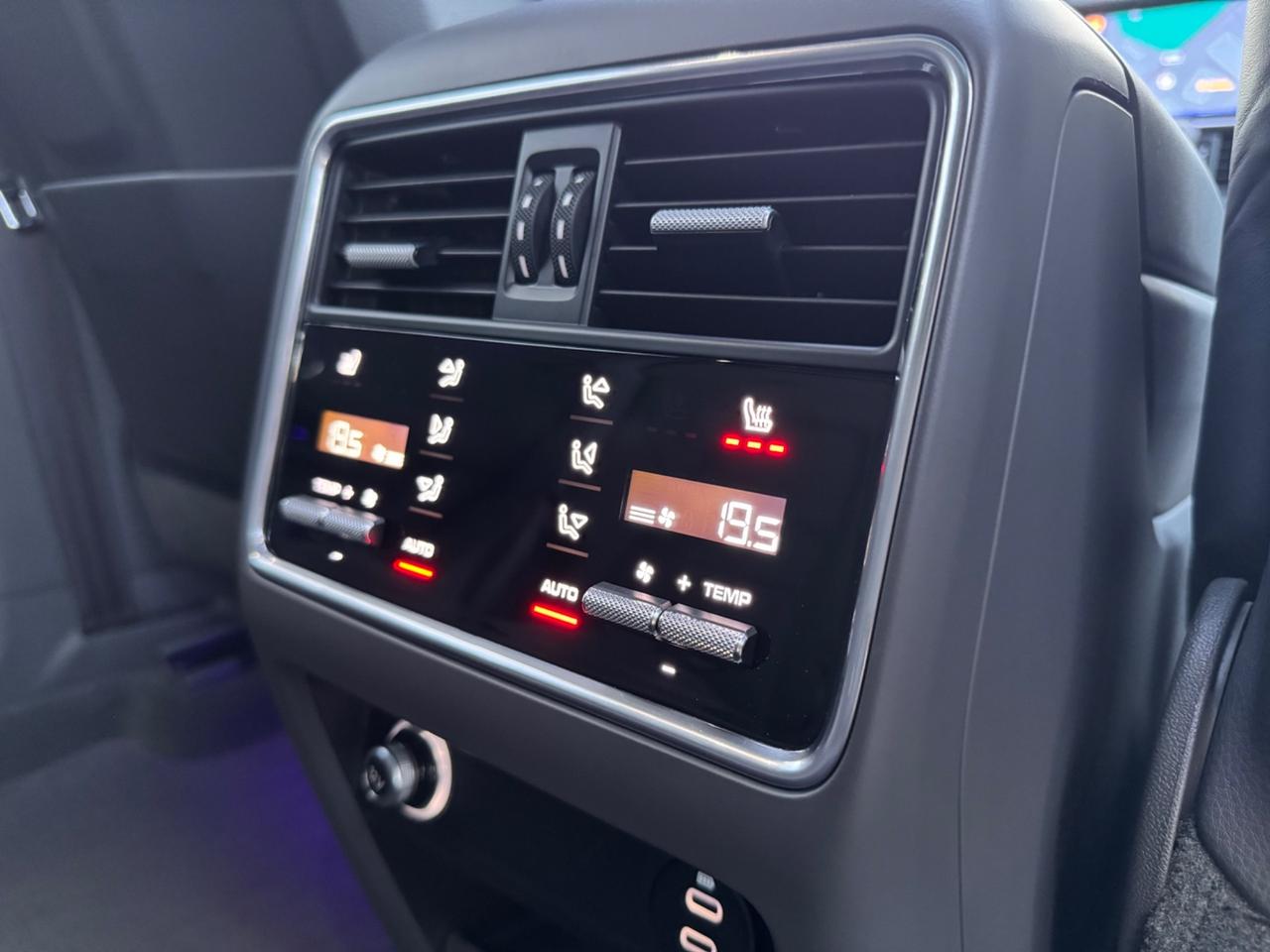 Porsche Cayenne 3.0 V6 E-Hybrid Platinum Edition