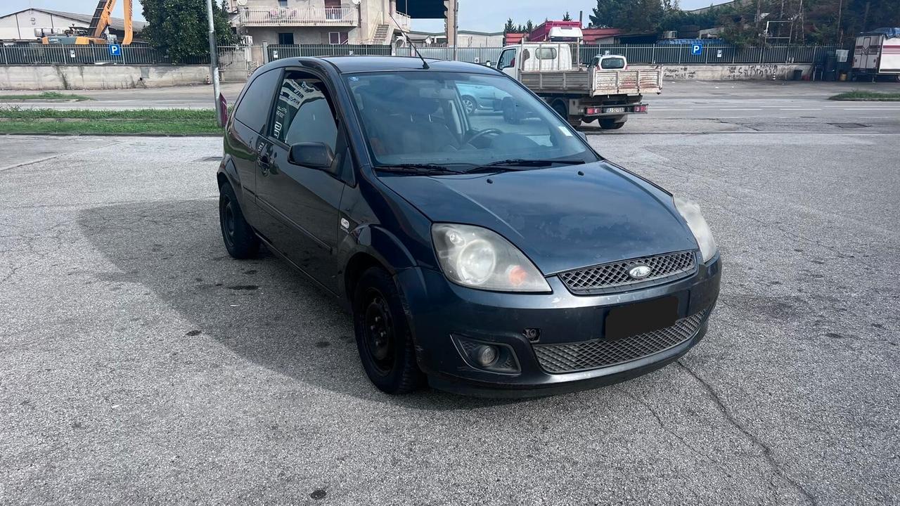 Ford Fiesta 1.4 TDCi 5p. Ghia