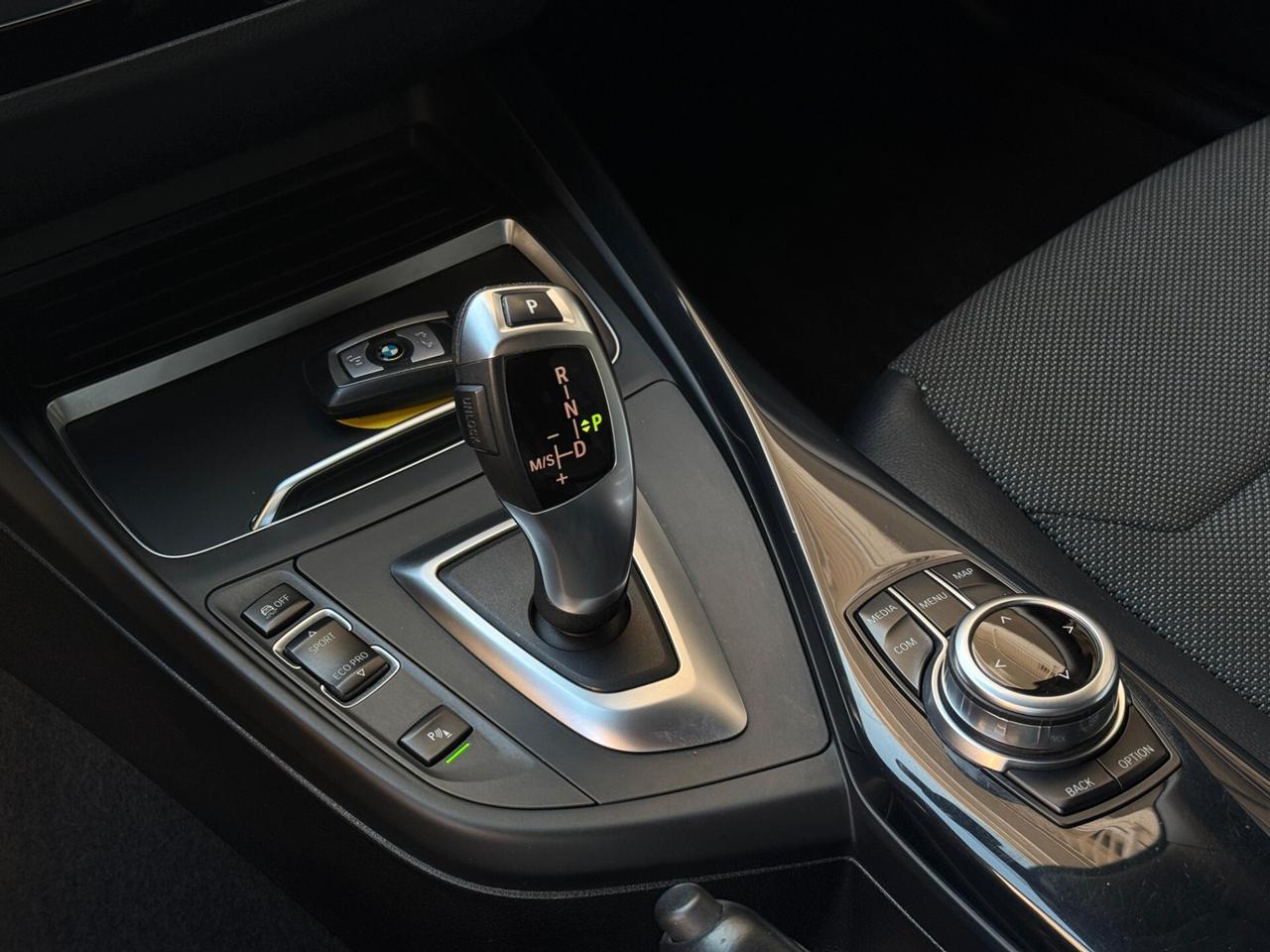 Bmw 116d 5p. Urban 115 cv
