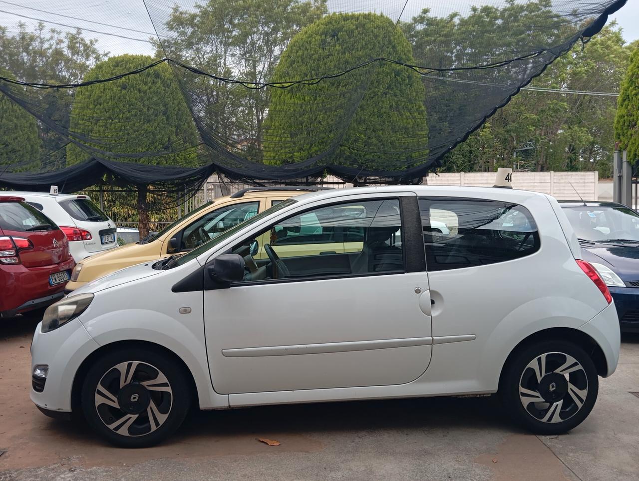 Renault Twingo 1.2 16V permute finanziabile