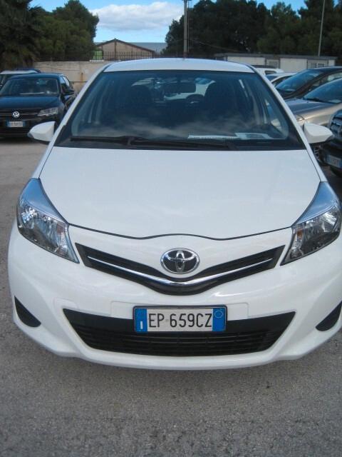 Toyota Yaris 1.0 5 porte Active