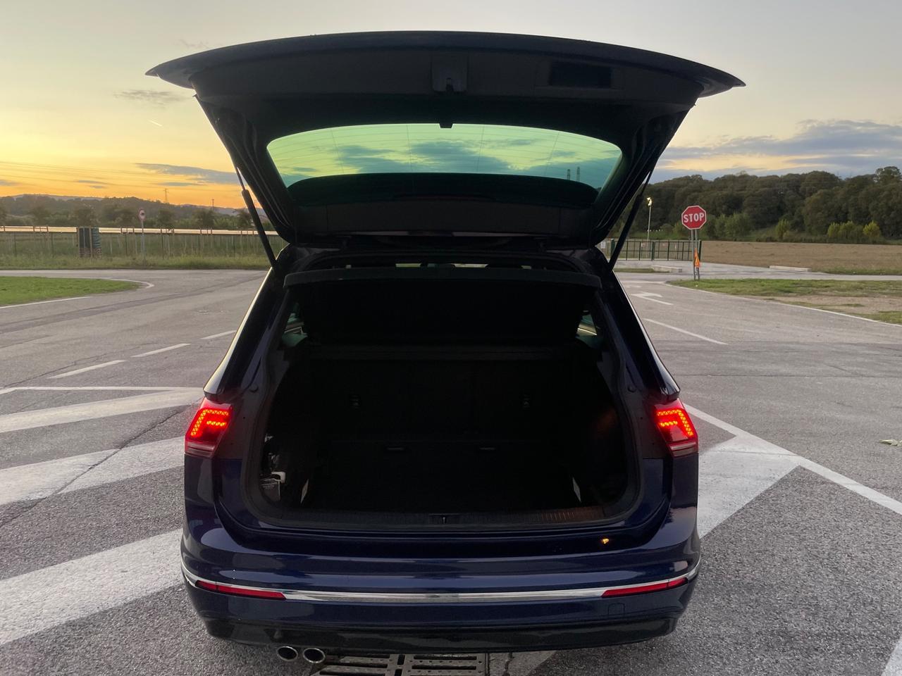 Volkswagen Tiguan 2.0 TDI R LINE SCR DSG BMT