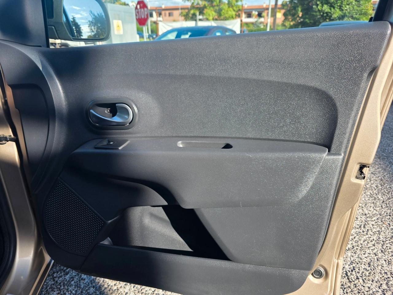 Lodgy 1.6 110CV GPL Wow Unipro full