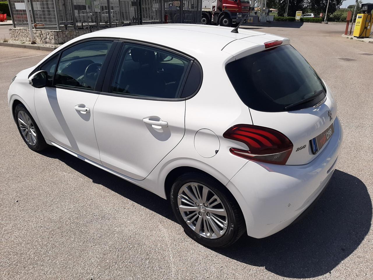 Peugeot 208 BlueHDi 75 5 porte Active