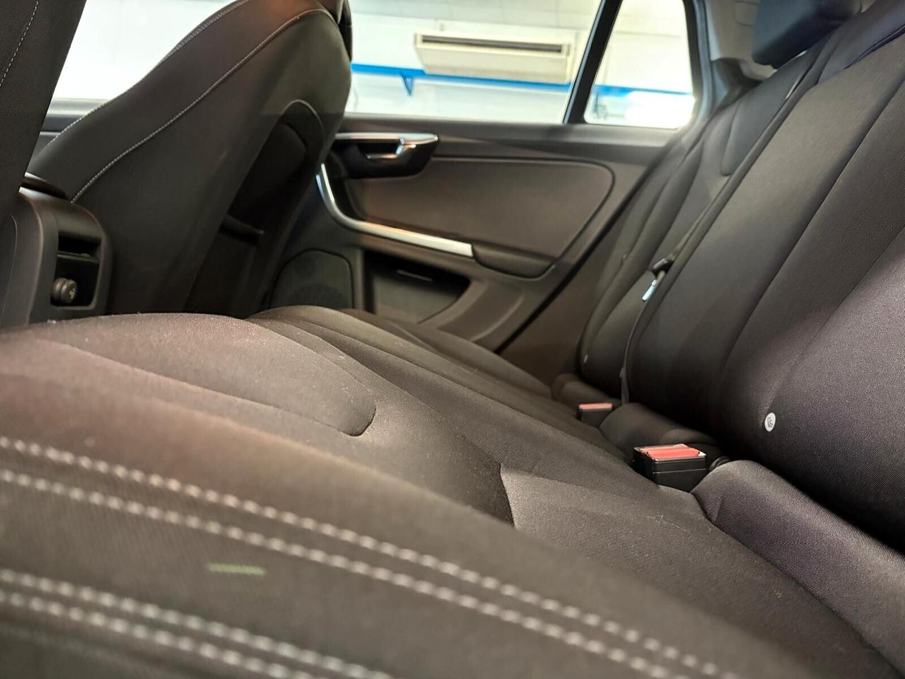 Volvo V60 BUSINESS D2 Geartronic