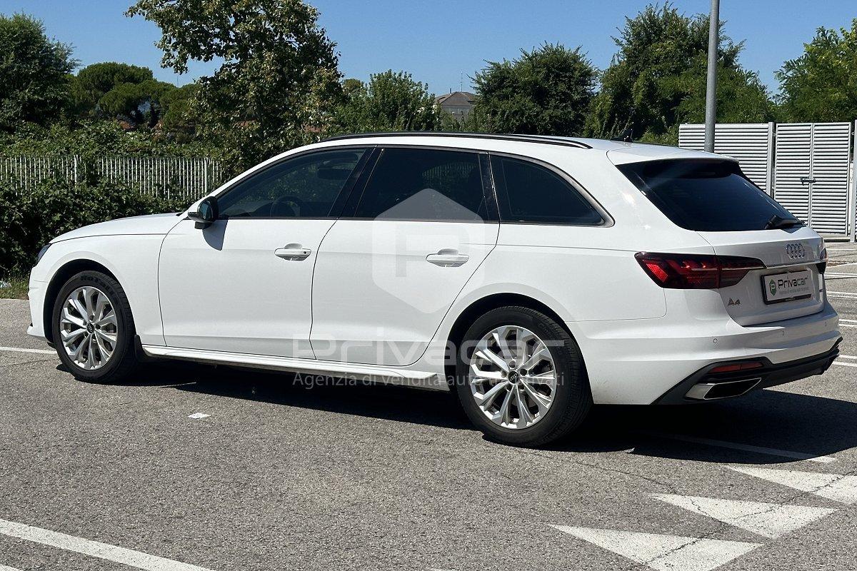 AUDI A4 Avant 40 TDI quattro S tronic Business Advanced