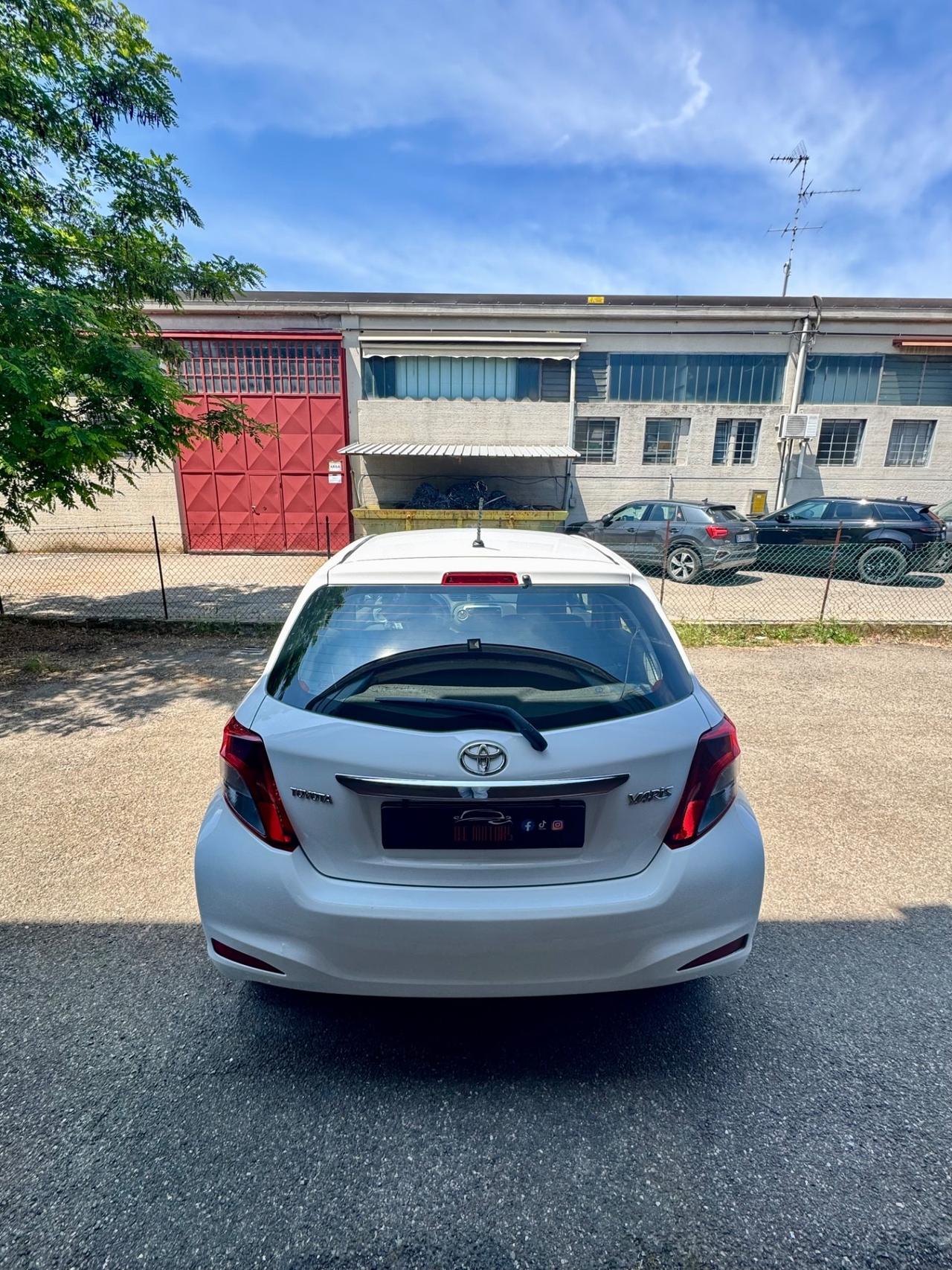 Toyota Yaris 1.0 5 porte Lounge