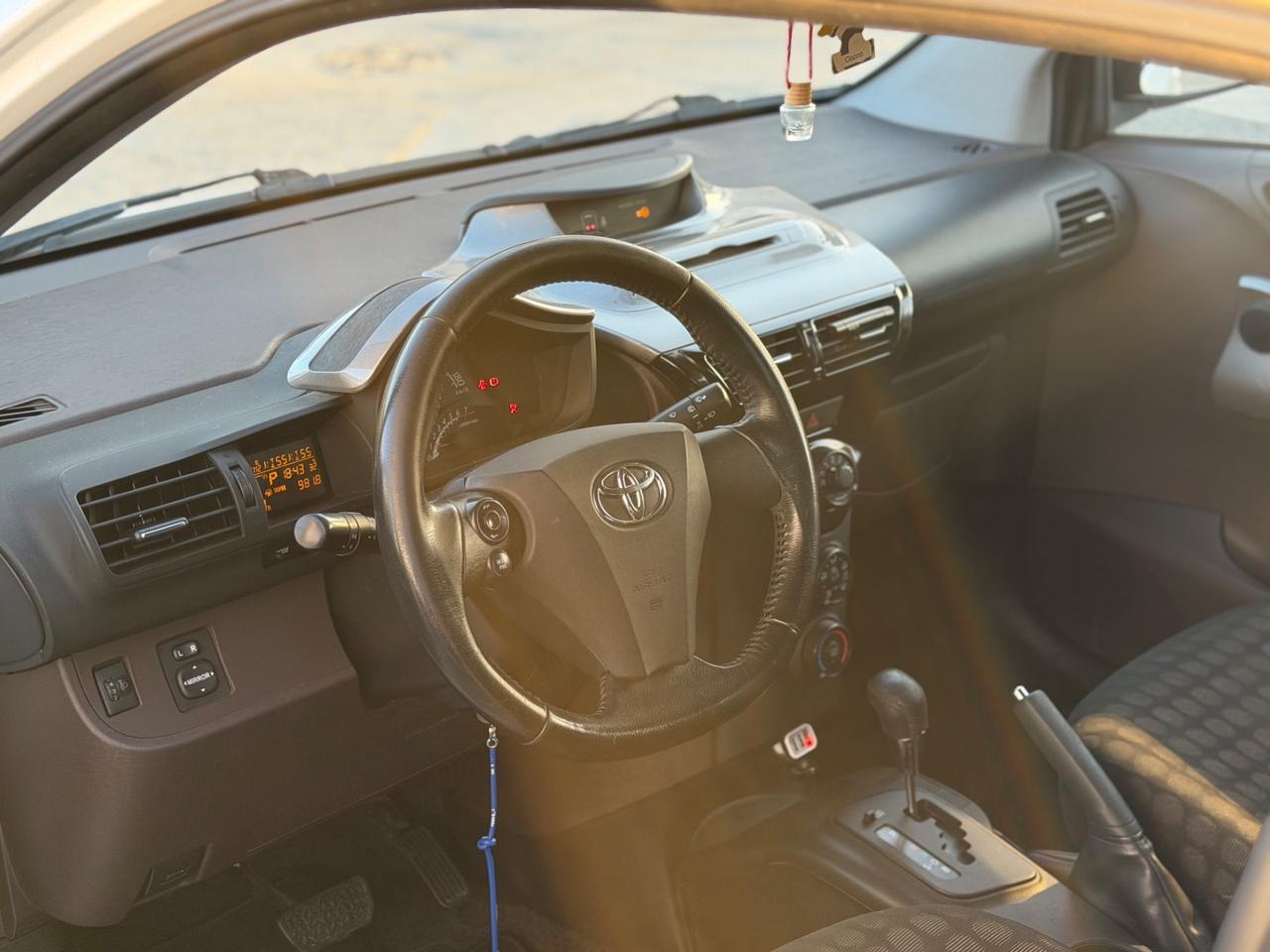 Toyota iQ 1.0 Sol