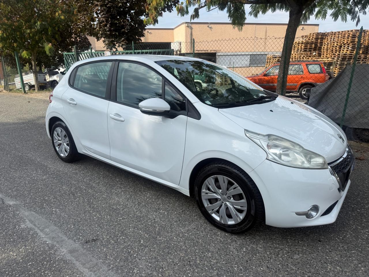 Peugeot 208 PureTech 82 5 porte Allure