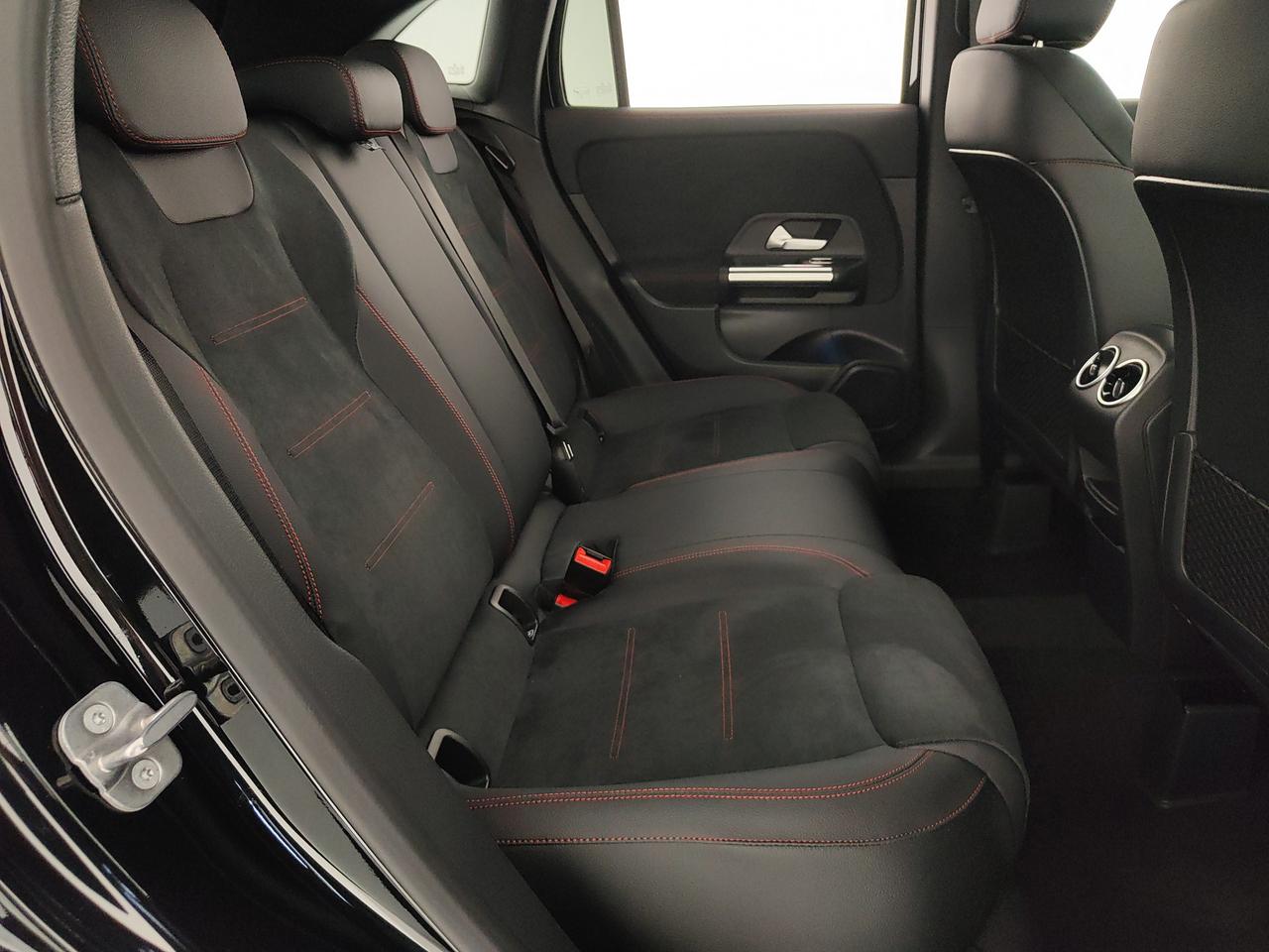 Mercedes-Benz GLA 200 d