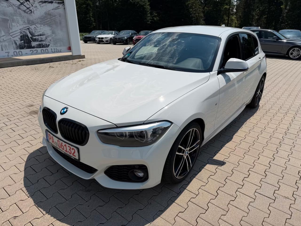 Bmw 118 i 5 porte. Edizione M Sport Shadow