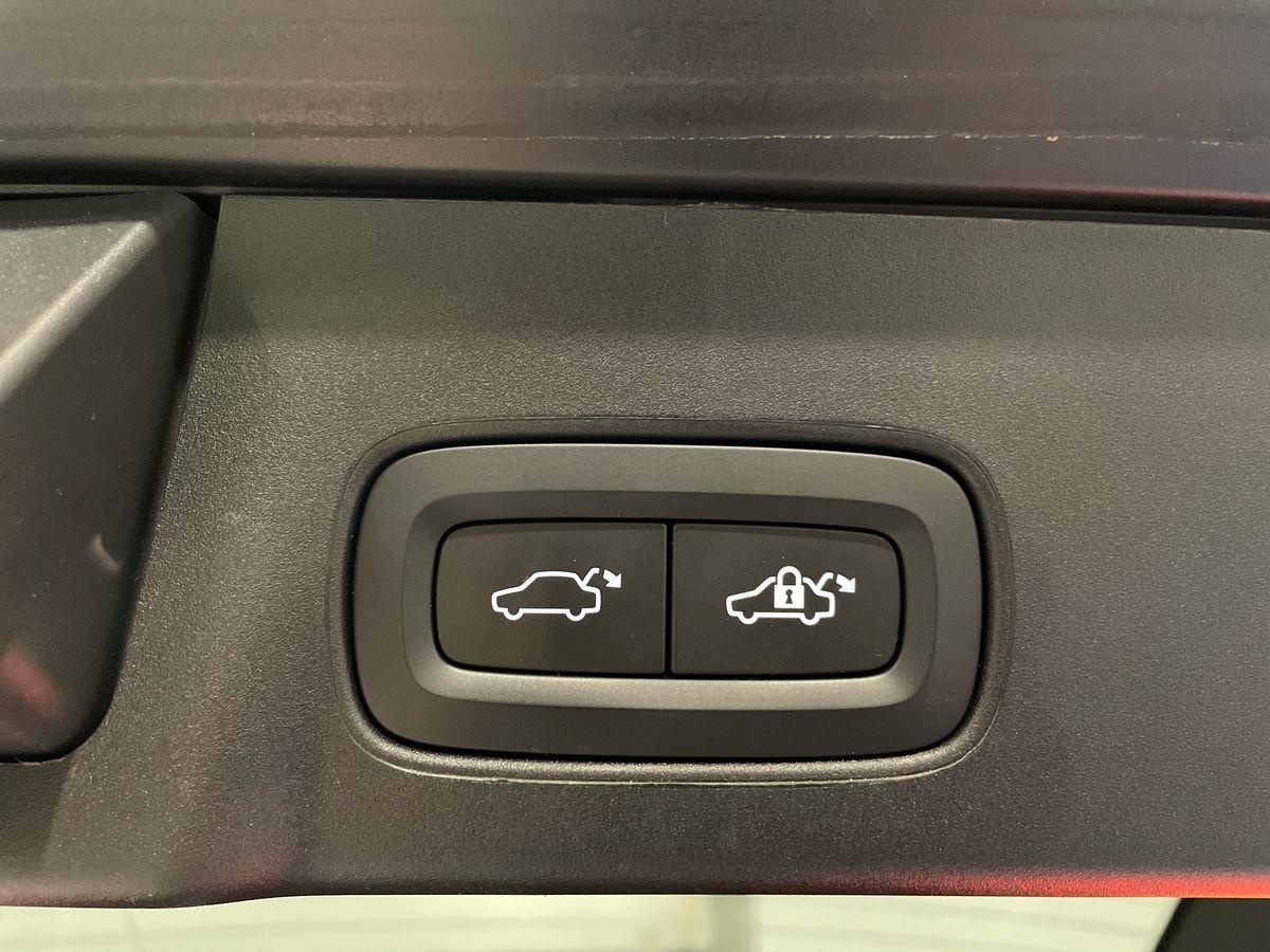 VOLVO V90 Cross Country 2.0 b4 Plus AWD Auto