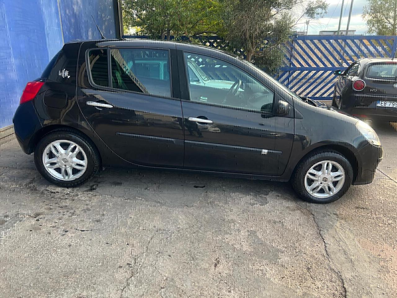 Renault Clio 1.2 16V 5 porte Le Iene