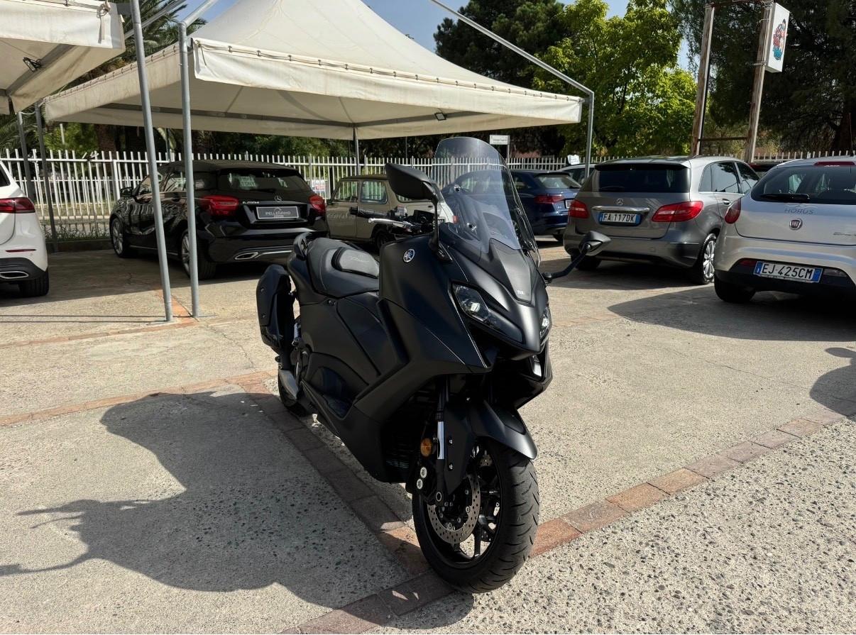 Yamaha T Max 560