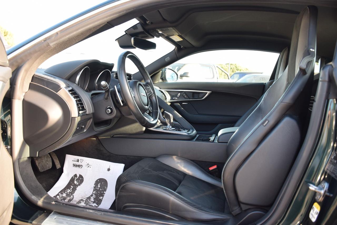 Jaguar F-Type 2.0 300CV aut. Coupé R-Dynamic 21000KM