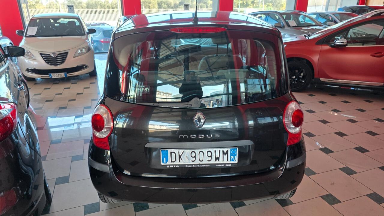 Renault Modus 1.2 16V TCE Dynamique