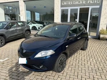 Lancia Ypsilon 1.0 FireFly 5 porte S&S Hybrid Ecochic Gold