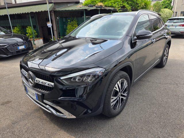 MERCEDES-BENZ GLA 180 Automatic Progressive Advanced Plus