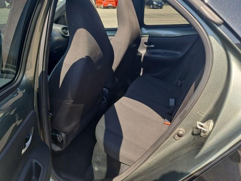 Toyota Aygo X 1.0B (72 CV) Lounge Air S-CVT