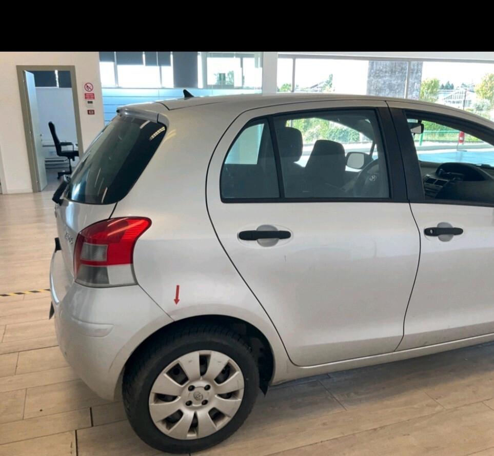 Toyota Yaris 1.4 D-4D DPF 5 porte 2011