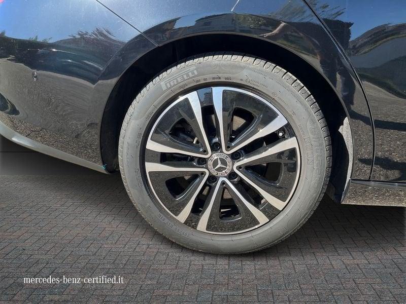 Mercedes-Benz CLA Shooting Brake 180 d Advanced auto