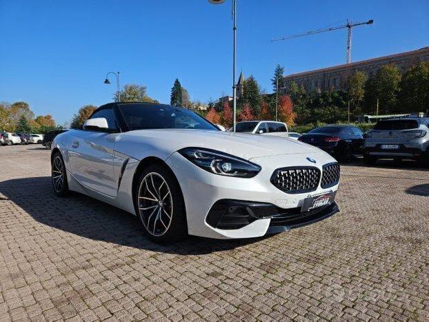 Bmw Z4 20i cc2000 cv 198 km 18000 pari al nuovo iva esposta