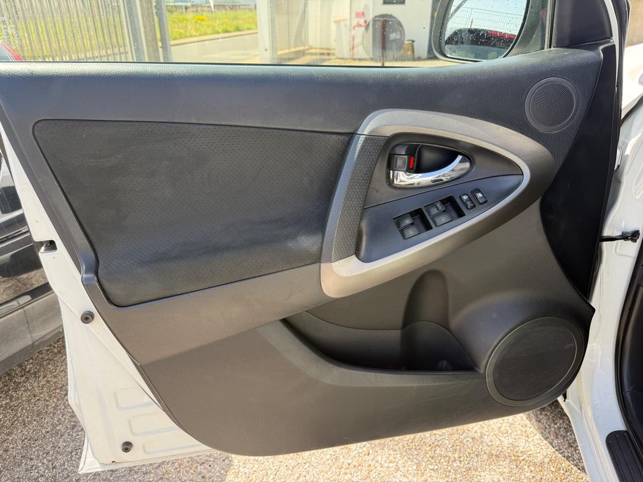 Toyota RAV 4 RAV4 2.2 D-4D 150 CV Lounge my12"