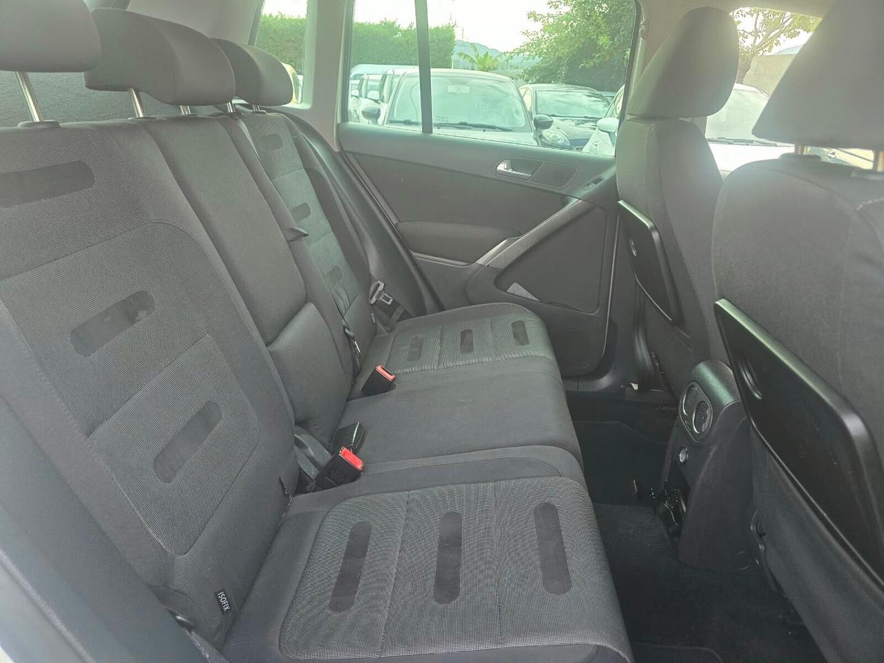 Volkswagen Tiguan 2.0 16V TDI DPF Sport & Style (18°)