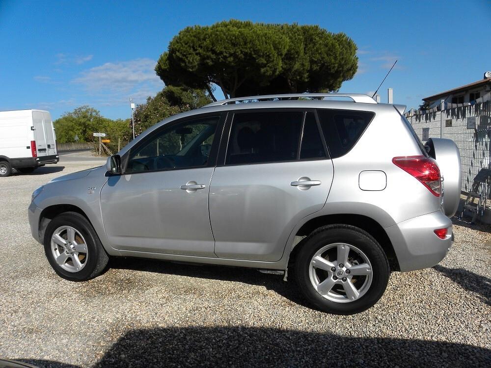 Toyota RAV 4 RAV4 2.2 D-4D 136 CV DPF Sol