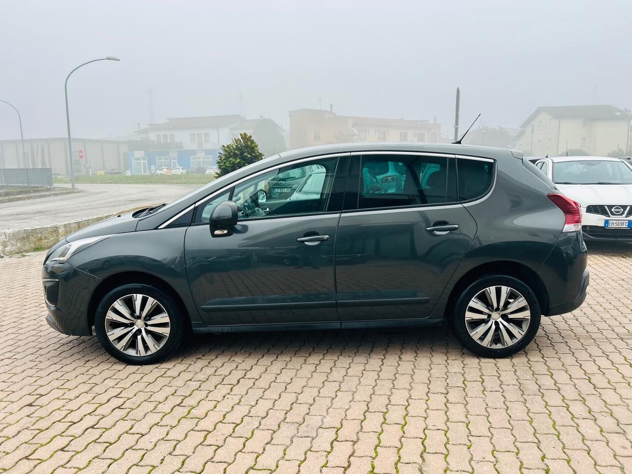 Peugeot 3008 BlueHDi 120 SeS Crossway