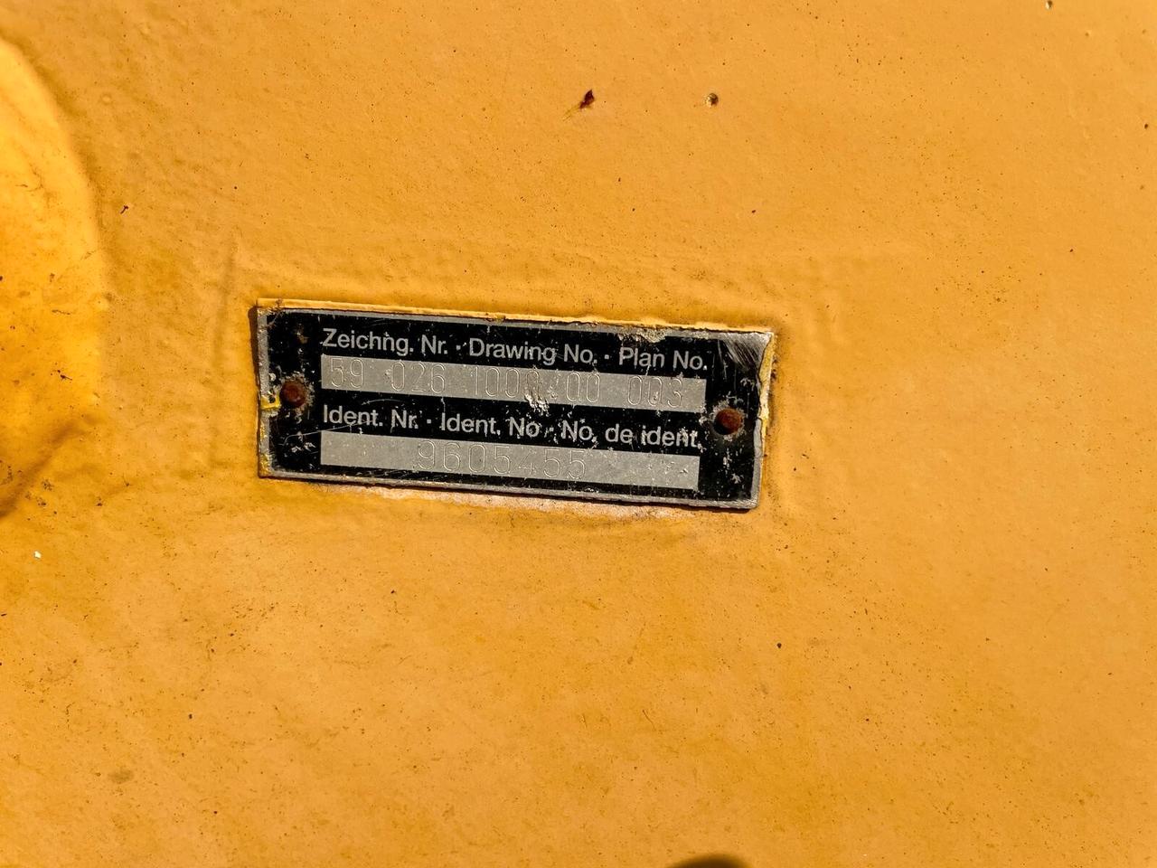 PALA GOMMATA LIEBHERR L 554 -