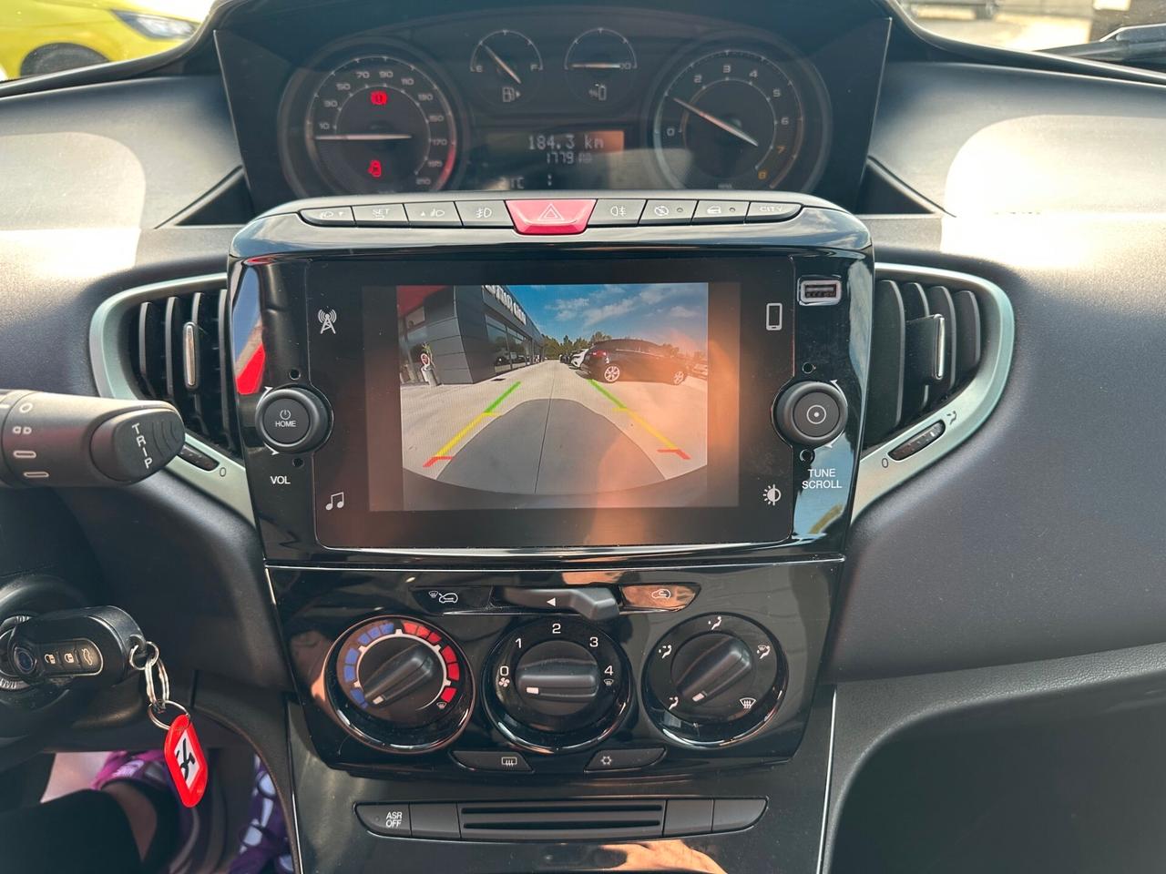 Lancia Ypsilon 1.0' Hybrid Platino FULL OPTIONAL