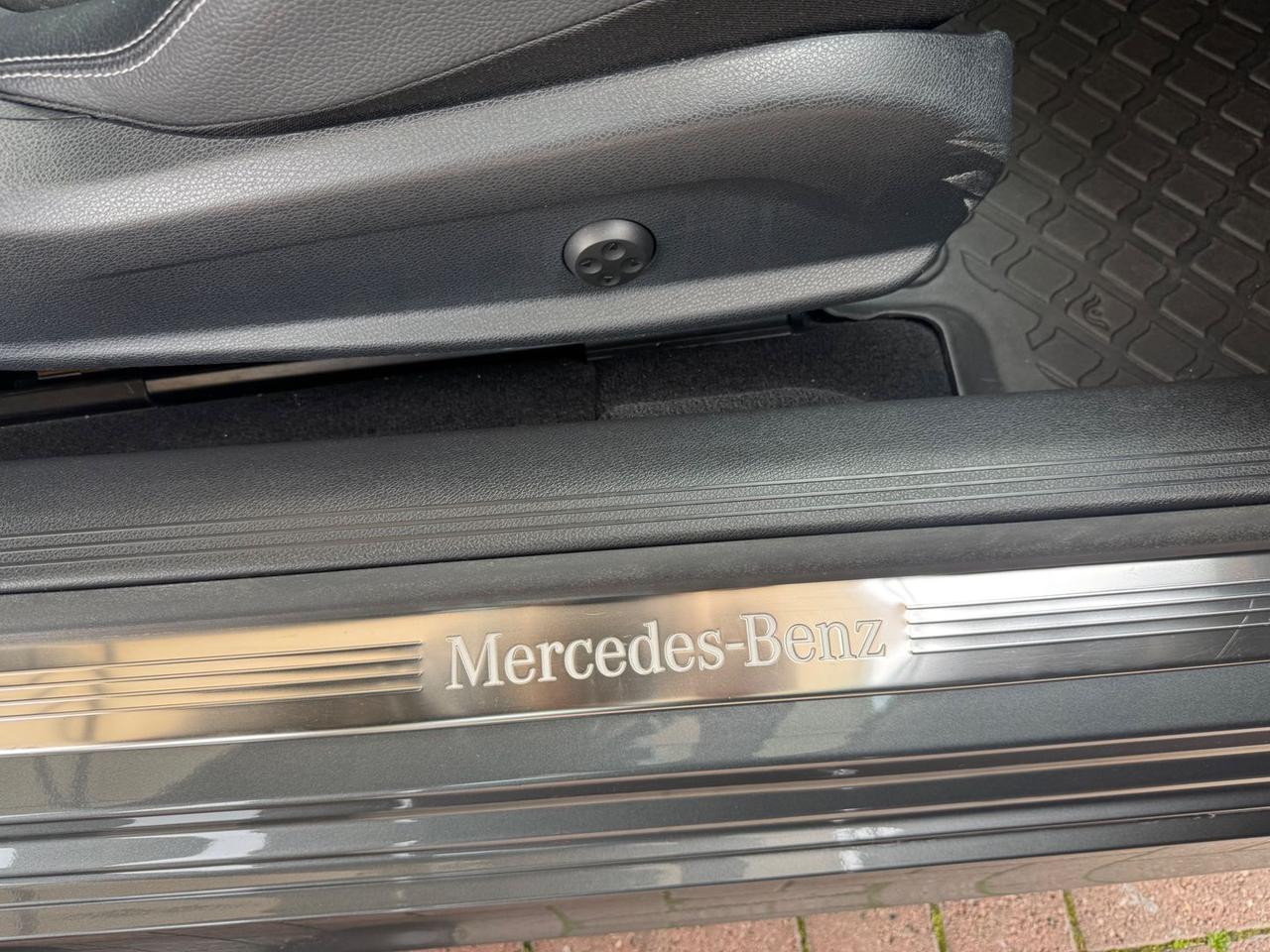 Mercedes-Benz E 220 Premium Plus E 220 D #9679