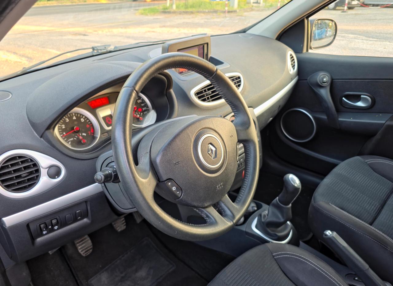 Renault Clio 1.2 16V 5 porte Luxe CV-75 E4 Manuale NEO 2010
