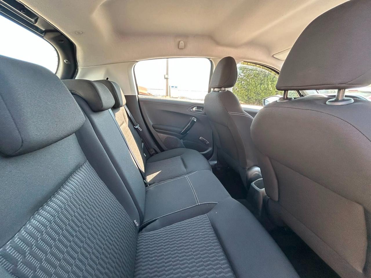 Peugeot 208 BlueHDi 75 5 porte Active