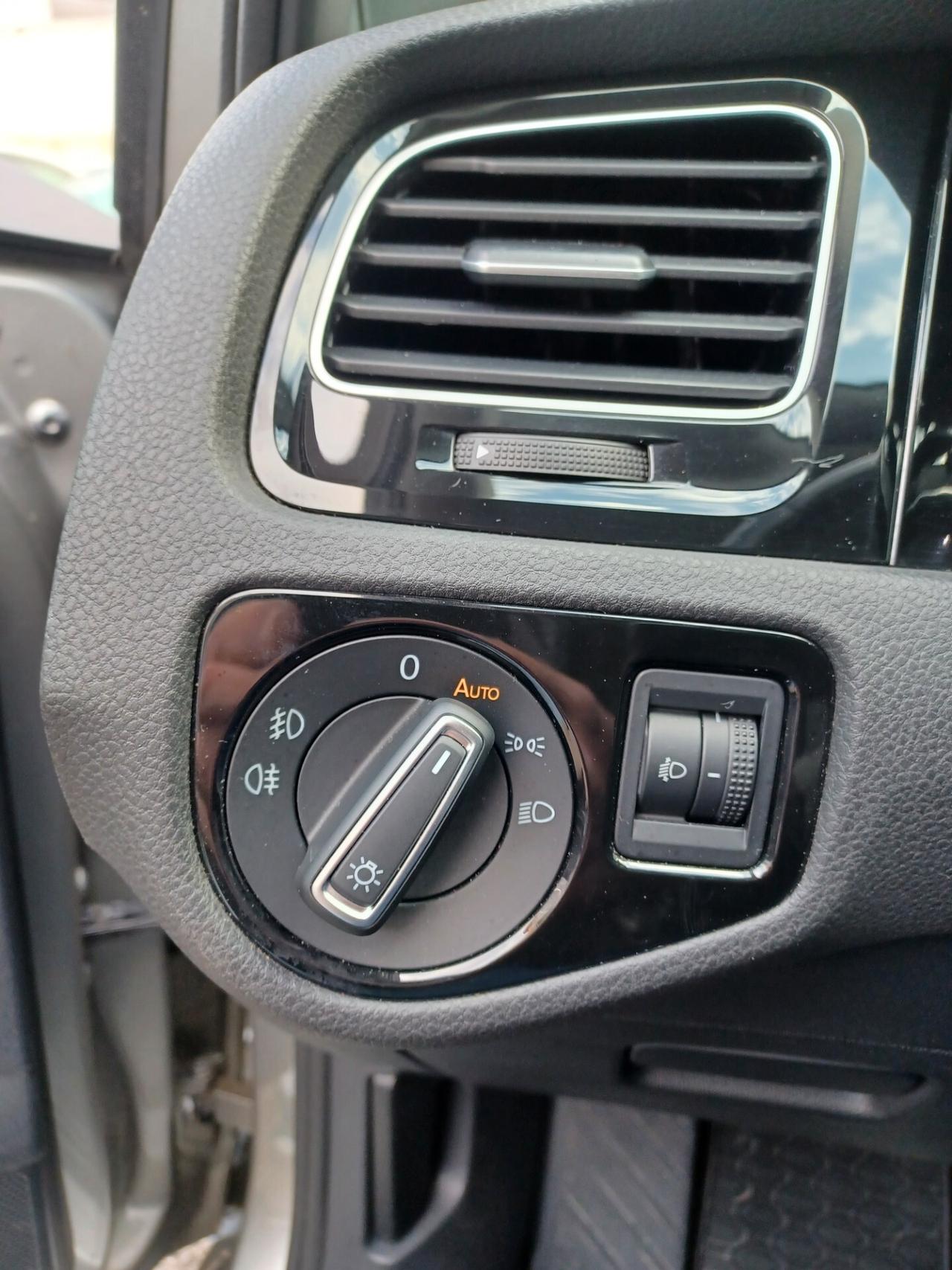 Volkswagen Golf 1.6 TDI DSG 5p. Highline 2016