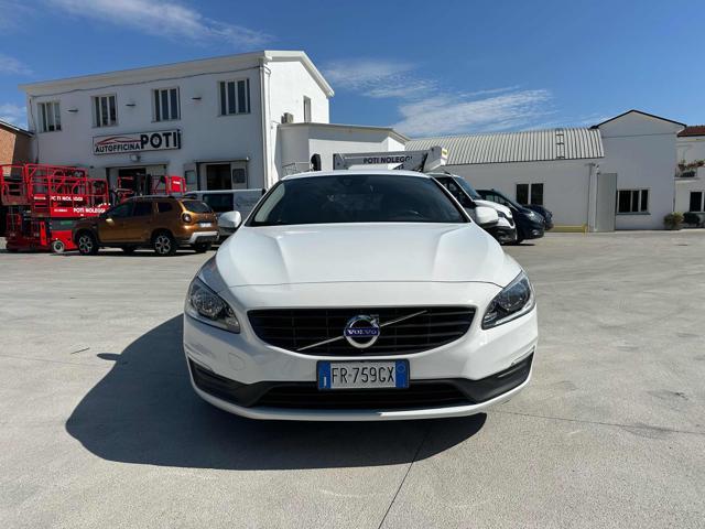 VOLVO V60 D2 Geartronic R-design