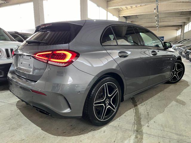 MERCEDES-BENZ A 200 Premium AMG Pack NIGHT/LED MULTICOL./NAVI/PARK