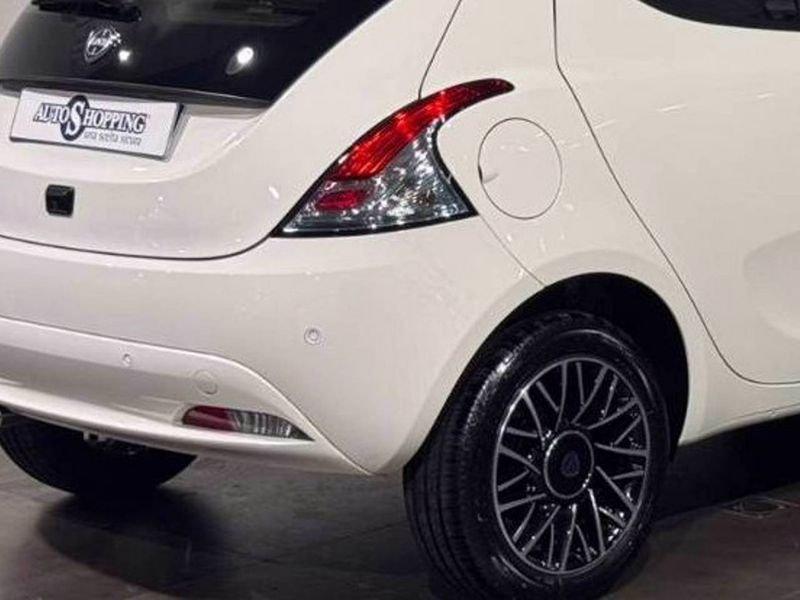 Lancia Ypsilon 3ª serie 1.0 FireFly 5 porte S&S Hybrid Platino