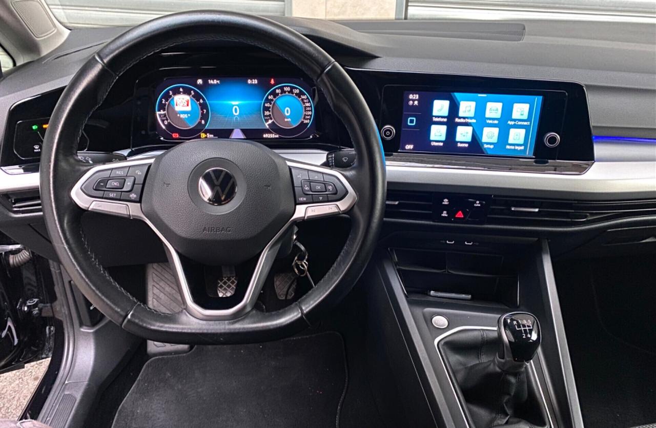 Volkswagen Golf 8 1.0 TSI 90cv - OK NEOPATENTATI