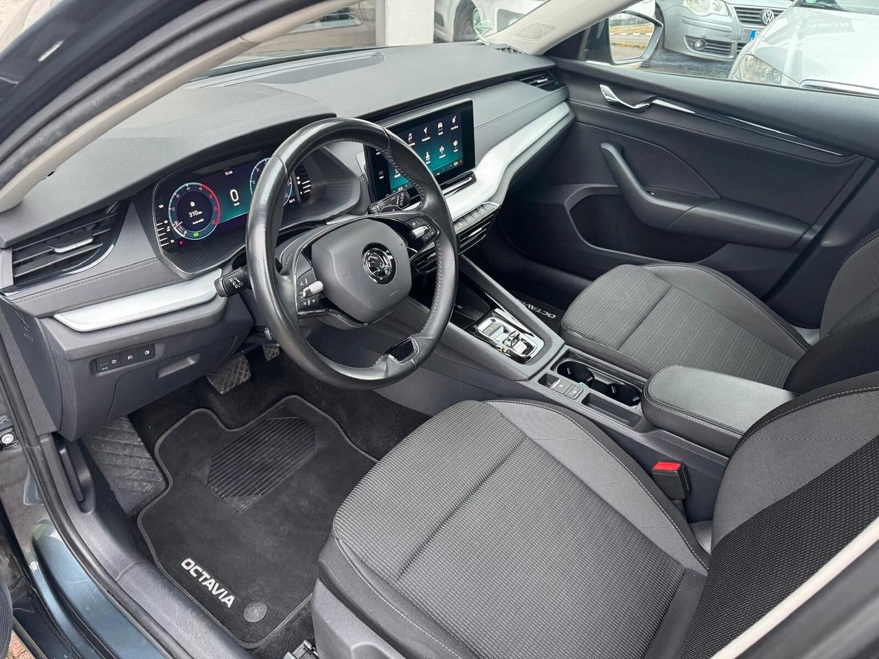 Skoda Octavia 2.0 TDI EVO SCR DSG Wagon Sportline