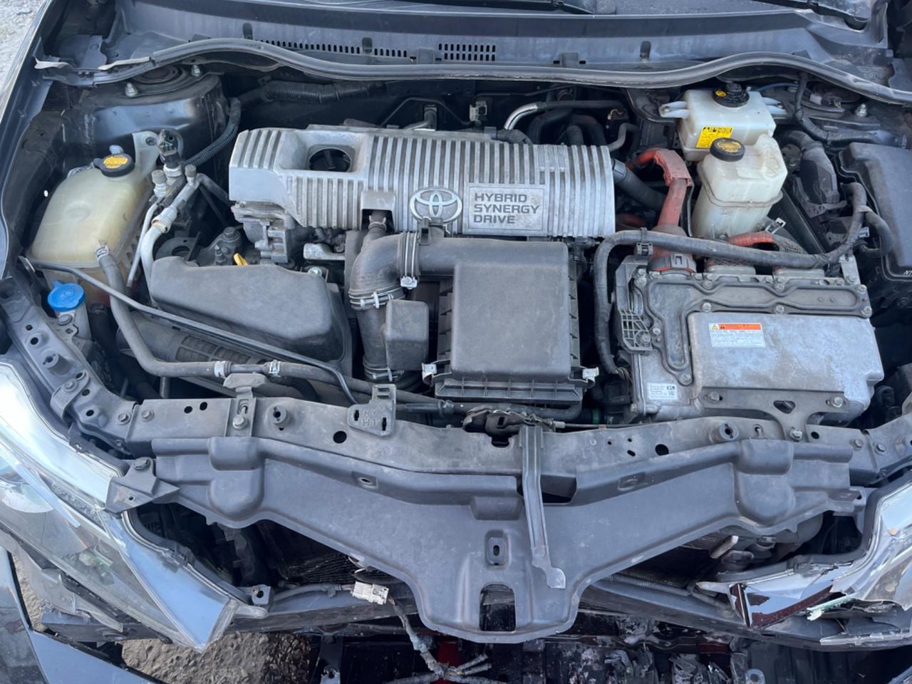 Toyota Auris 1.8 Hybrid Active 2014 sinistrata