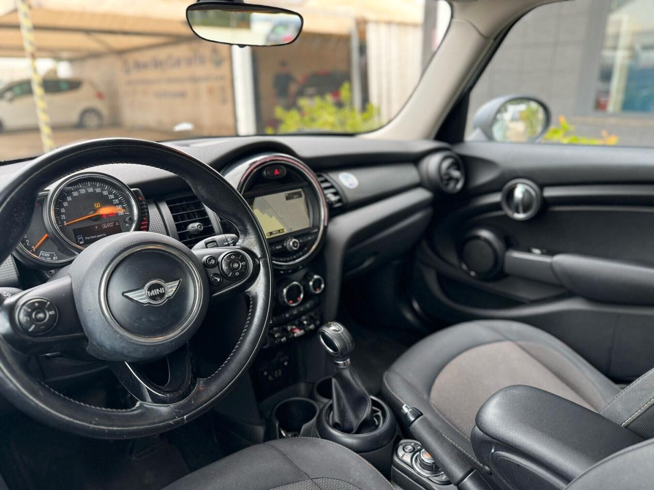 Mini 1.5 One D Business AUTOMATICO